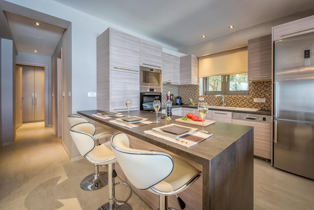 Avra Luxury Villa & Spa Keri Room photo